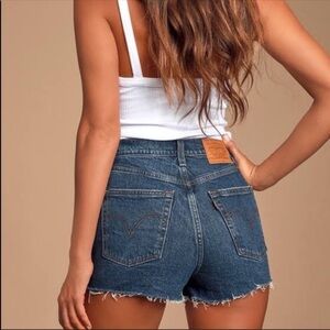 NWT Levi’s Ribcage Distressed Cut Off Denim Shorts Size‎ 25